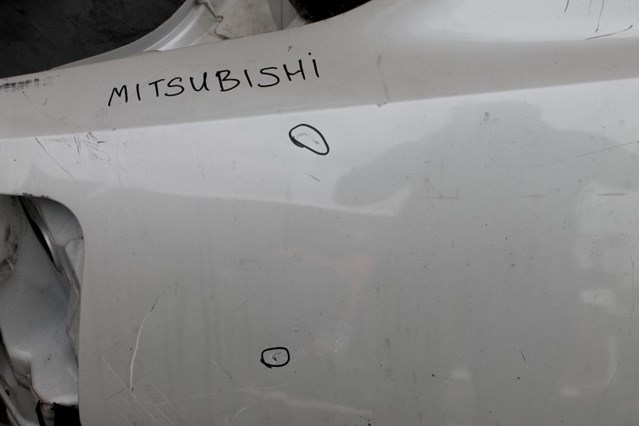 MITSUBISHI 5301C832 Крыло заднее правое в наличии Чернигов