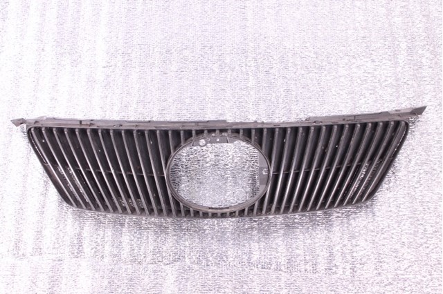 TOYOTA 5311153120 Решетка радиатора в наличии Днепр