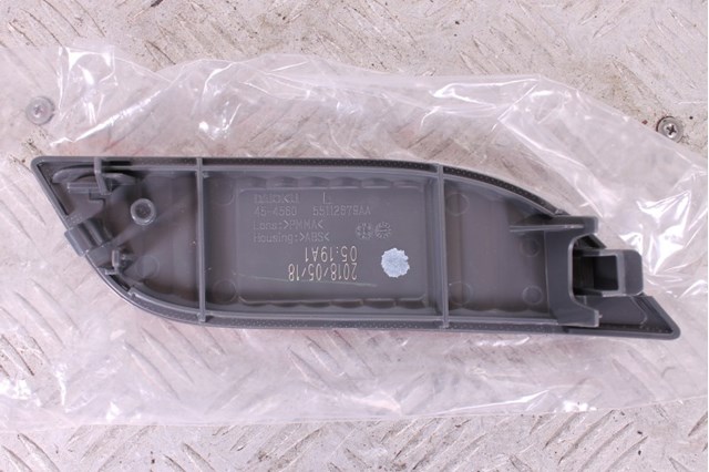 55112679AA CHRYSLER Фонарь противотуманный задний левый купить в Запорожье