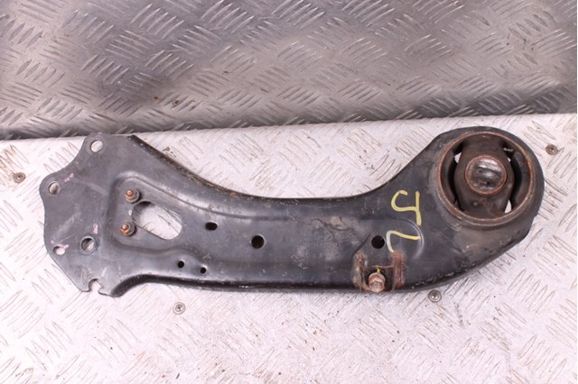 Рычаг/тяга задней подвески продольный нижний, левый 55270C2100 HYUNDAI