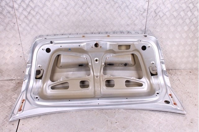 SUBARU 57509AJ00C9P Крышка багажника в наличии Чернигов