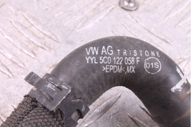 VAG 5C0122058F Патрубок системы охлаждения в наличии Черкассы