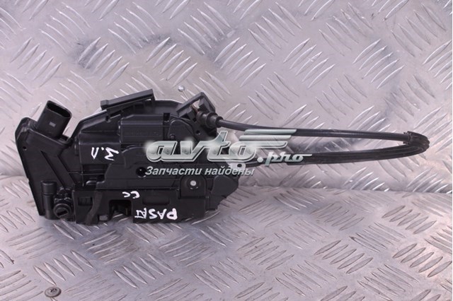 Замок задней левой двери 5N0839015E VAG