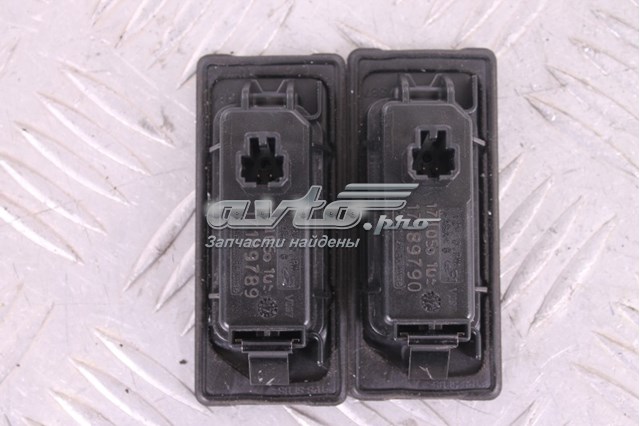 VAG 5NA943021 Фонарь подсветки номерного знака в наличии Черкассы