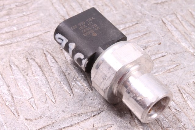 5Q0959126A Датчик давления кондиционера купить Чернигов