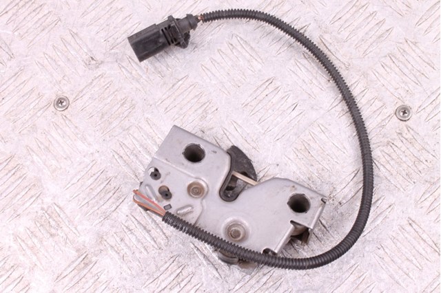 Замок капота 5U0823509H VAG