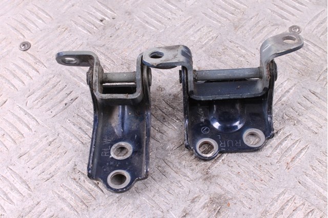 SUBARU 60470AG0309P Петля двери задней левой в наличии Украина