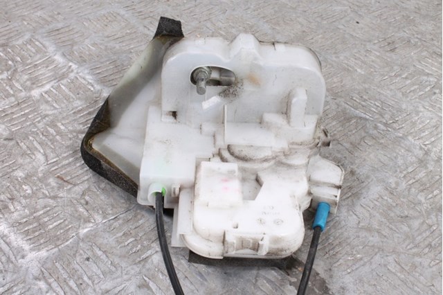 Замок задней левой двери 61035FG210 SUBARU