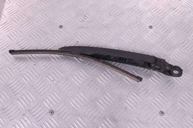 Поводок дворника заднего стекла 61627213242 BMW