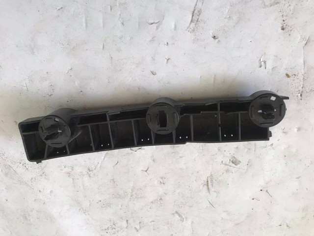 Левый кронштейн переднего бампера 622234CL0A NISSAN