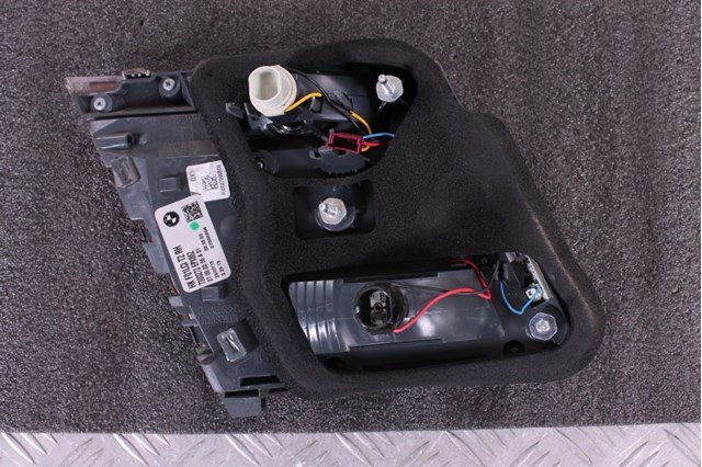 63217300272 BMW Фонарь задний правый внутренний купить в Черновцы