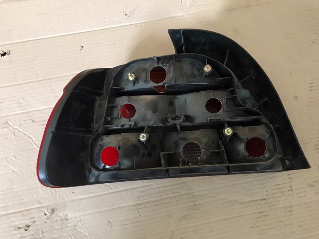 Задний правый стоп 63218363558 BMW