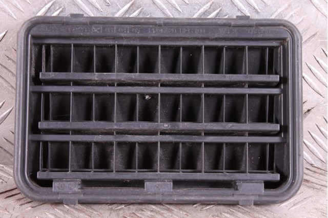 64226962293 Решетка вентиляции салона задняя купить Тернополь