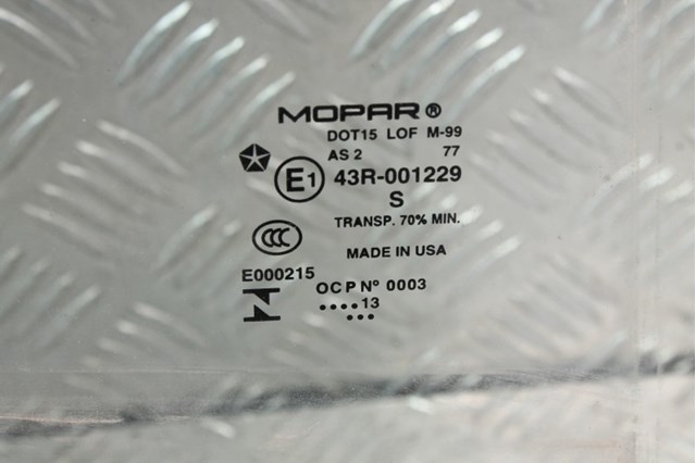 CHRYSLER 68104622AC Стекло двери задней правой в наличии Ужгород