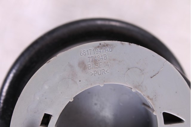 CHRYSLER 68157882AB Задняя пружина в наличии Черновцы