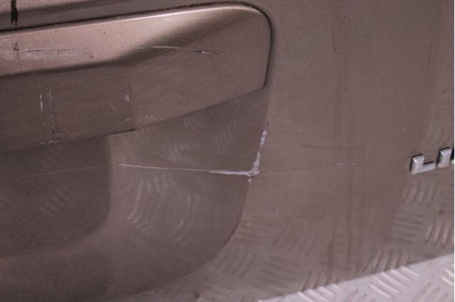 Пятая дверь 68279277AA CHRYSLER