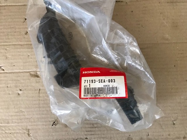 HONDA 71193SEA003 Кронштейн бампера переднего внешний правый в наличии Чернигов