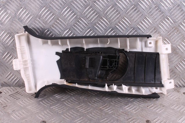 TOYOTA 7302453020 в наличии Винница