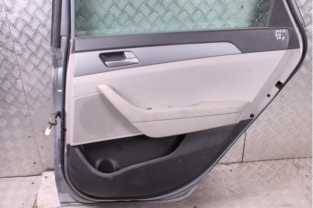 Задняя правая дверь 77004C1000 HYUNDAI
