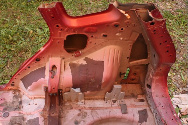 Боковая часть задняя правая 781124BA0A NISSAN