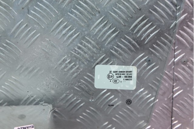 VAG 7L0845201F Стекло двери передней левой в наличии Черкассы