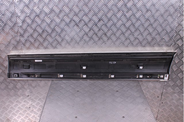 VAG 7P6854940MGRU Молдинг двери передней правой в наличии Запорожье