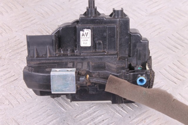 Запор кабины 805019U10B NISSAN
