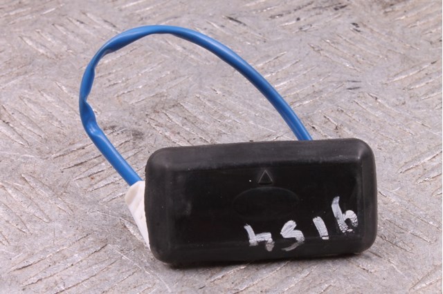 HYUNDAI 812602G000 Кнопка привода замка крышки багажника (двери 3/5-й (ляды) в наличии Харьков