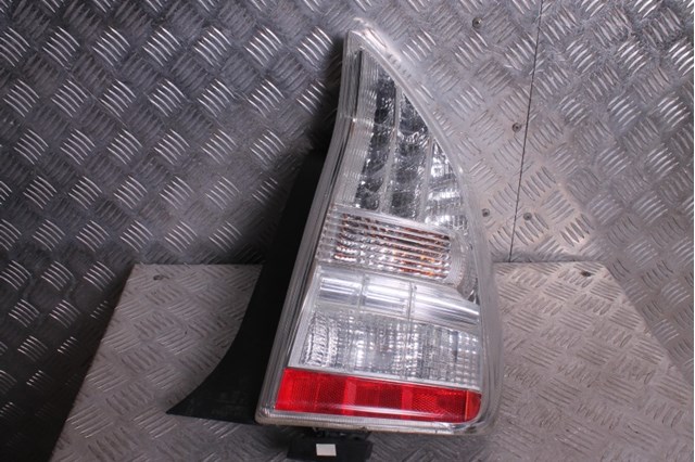 TOYOTA 8155147111 Фонарь задний правый внешний в наличии Украина