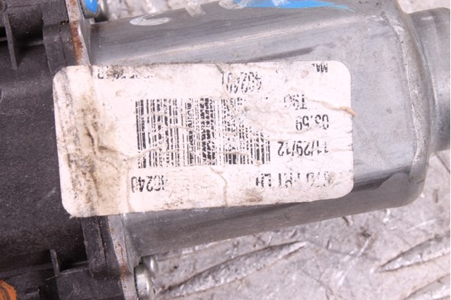 824502T010 HYUNDAI Мотор стеклоподъемника двери передней левой купить в Полтава