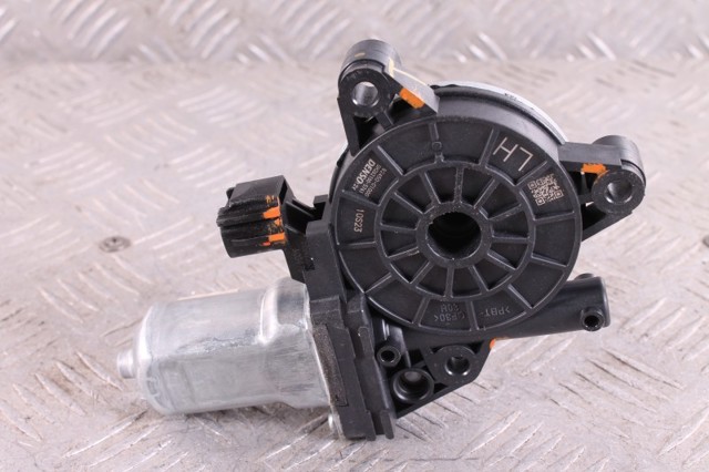 Привод электростеклоподъемника передний 82450C1000 HYUNDAI