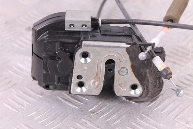 825011CA0A NISSAN Замок двери задней левой купить в Тернополь