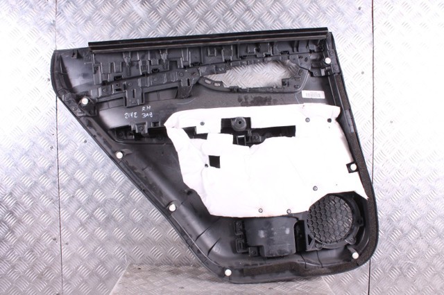 Карта двери правой задней 829007FA0A NISSAN