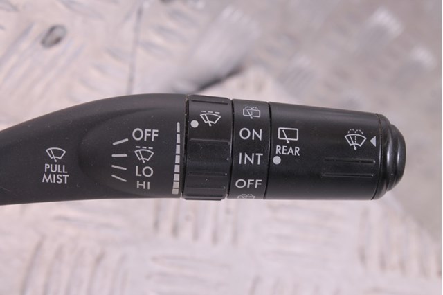 SUBARU 83119FG000 Переключатель подрулевой, центральная часть в наличии Днепр