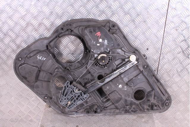 Стеклоподъемник левой задней двери 834713Q000 HYUNDAI