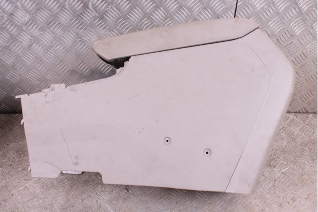 Консоль панели управления центральная 84620C2000TGG HYUNDAI