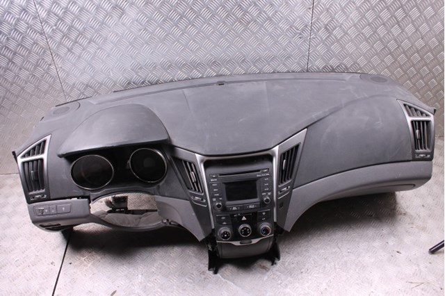 Передняя панель 847103Q000RY HYUNDAI