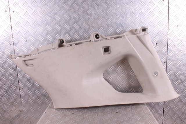 Облицовка багажного отсека, правая 849404BA0A NISSAN