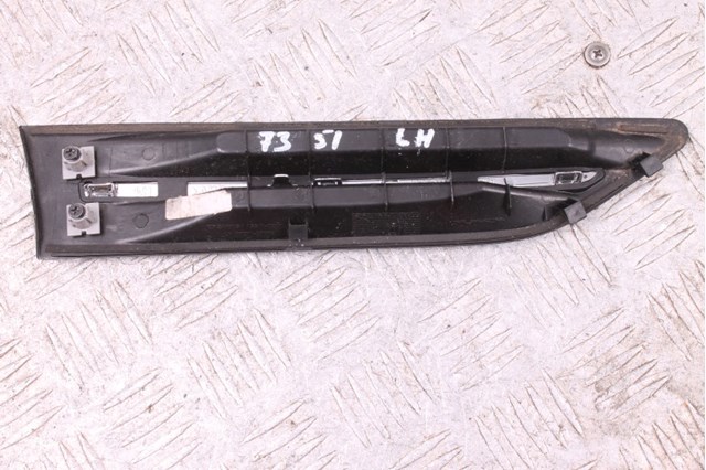 Накладка переднего левого крыла 877712T000 HYUNDAI