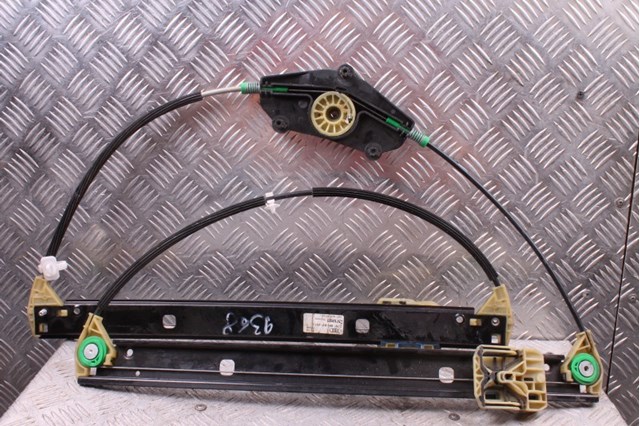 Стеклоподъемник передней двери 8K0837461A VAG