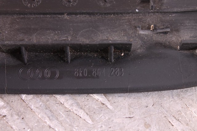 Кронштейн подлокотника 8K0864283 VAG