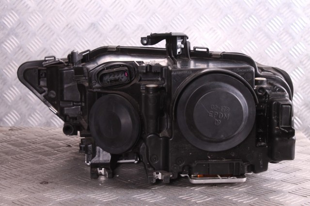 VAG 8K0941044 Правая фара в наличии Одесса