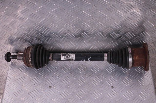 Ось передняя в сборе 8R0407271B VAG