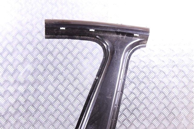 VAG 8R0810073A в наличии Черкассы