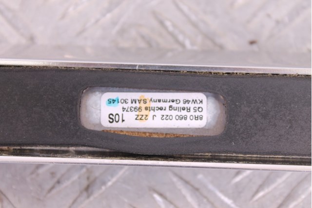 Автомобильный рейлинг на крышу правый 8R0860022J VAG