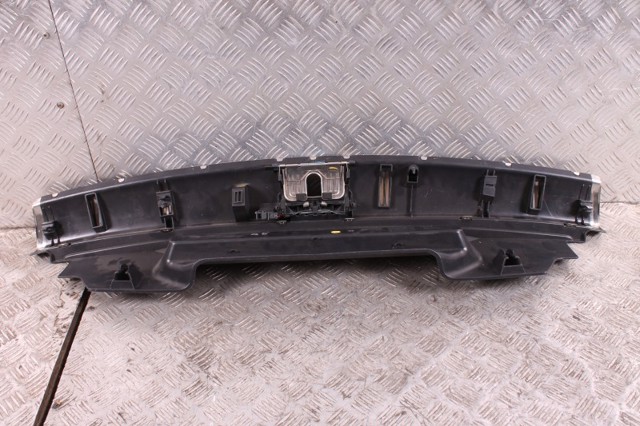 8R0864513C купить Ирпень