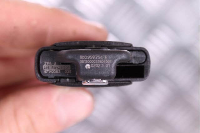 8T0959754A VAG купить в Кривой Рог