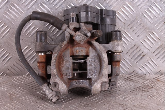 Задний левый суппорт 8V0615423D VAG