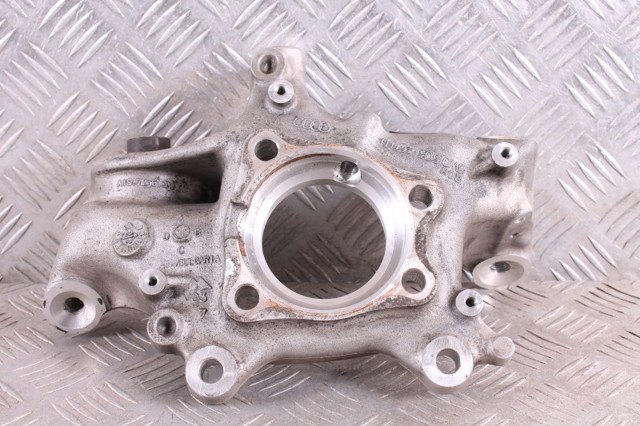 Цапфа поворотного кулака 8W0505432Q VAG