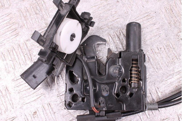 8W0823509C VAG Замок капота купить в Тернополь
